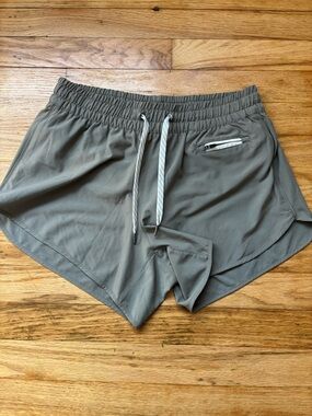 Vuori Women’s Clementine 4” Short 2.0